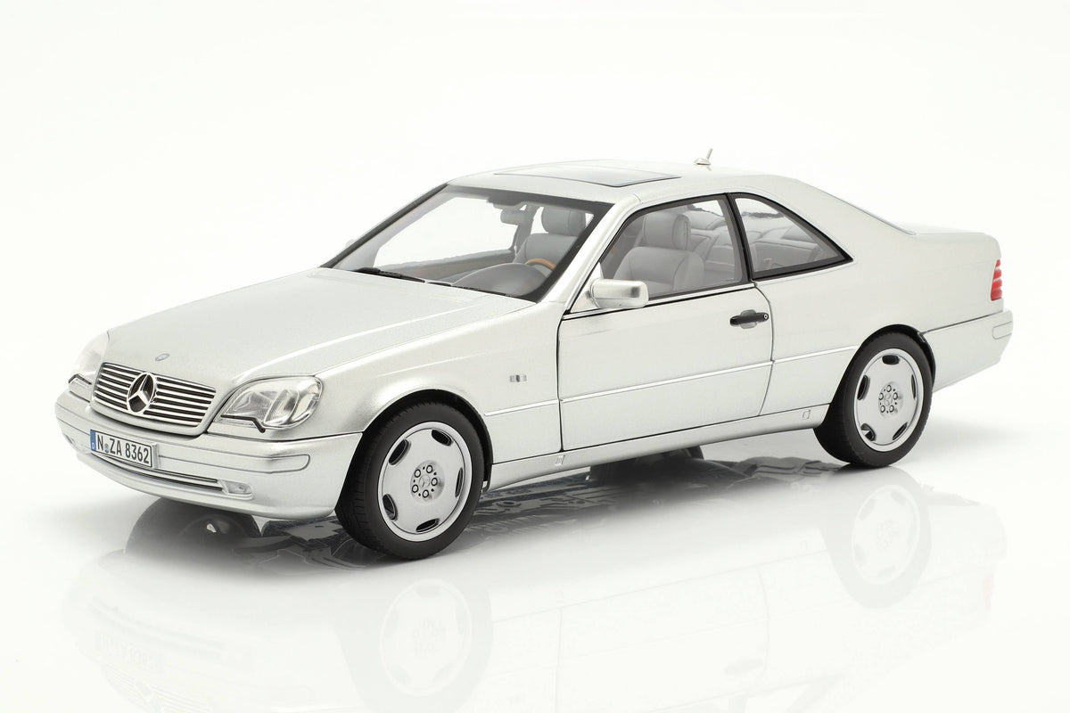 Metallic Silver 1/18 Diecast Model Car U226594