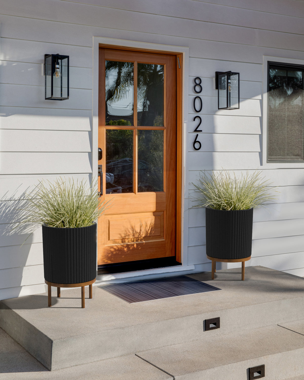 2-Pack Black/Brown Plastic-Stone Planter with Stand P302388