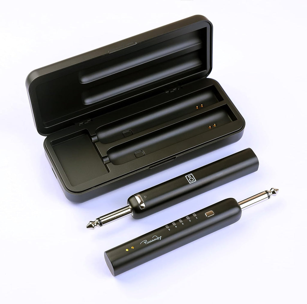 Rechargeable UHF Band Wireless System for Guitar and Bass F651924