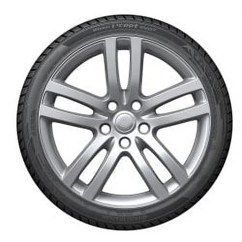 P225/50R18 99V Winter Tire H27566