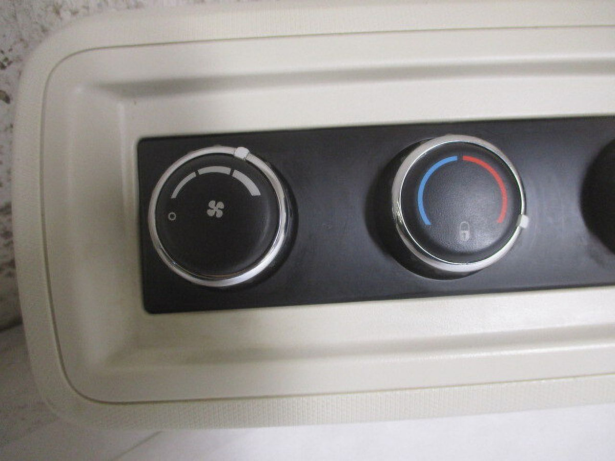 Rear Roof Manual Climate Temperature Control Z831582