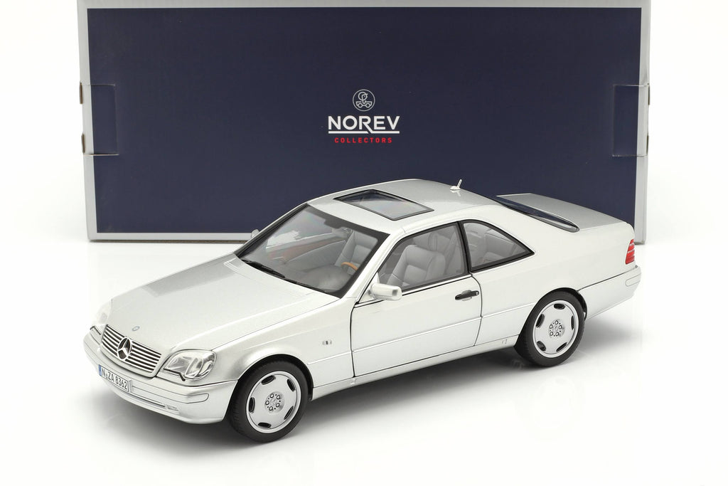 Metallic Silver 1/18 Diecast Model Car U226594