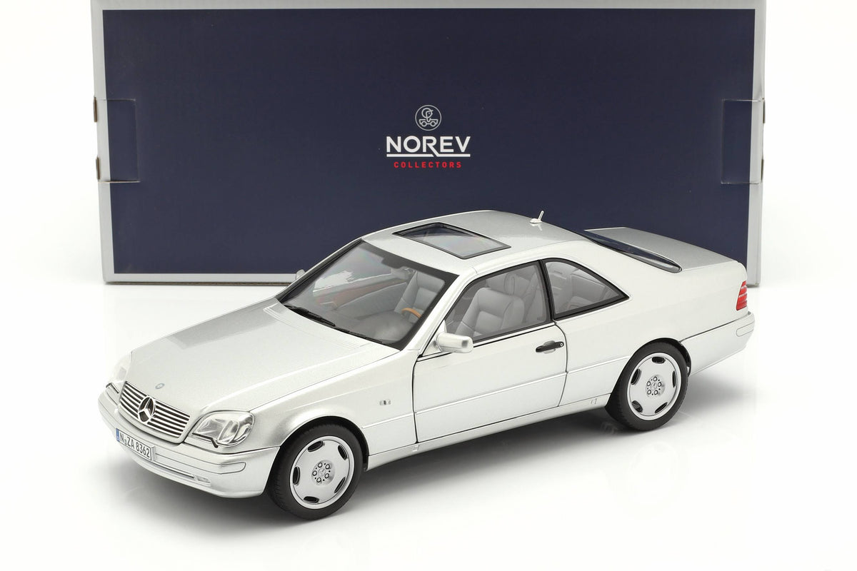 Metallic Silver 1/18 Diecast Model Car U226594