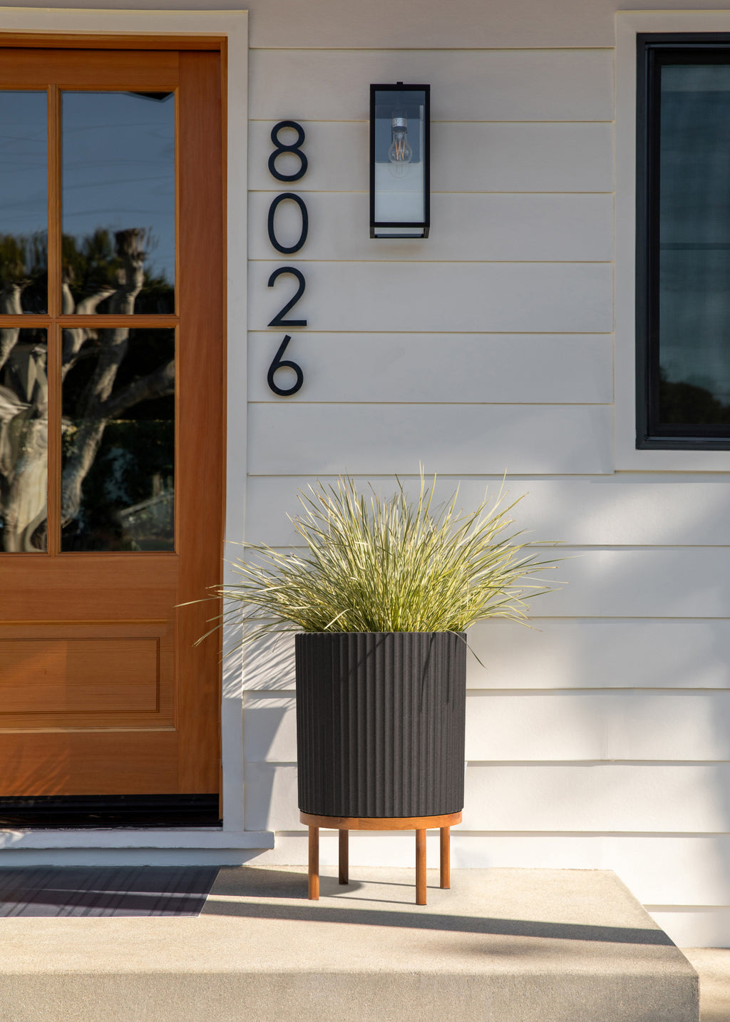 2-Pack Black/Brown Plastic-Stone Planter with Stand P302388
