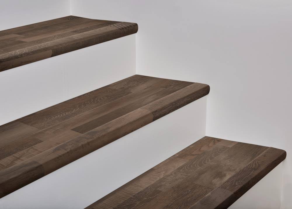 Prefinished Oak Stair Nosing in Brown C151240