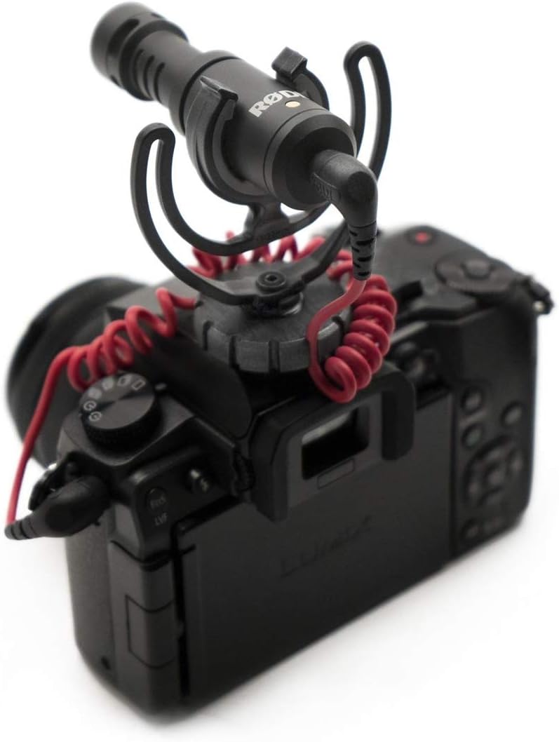Compact On-Camera Microphone with Shock Mount Q99405