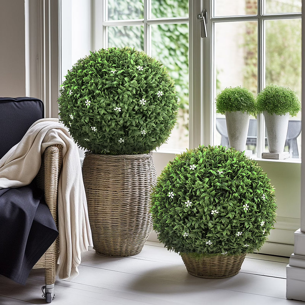 15'' Artificial Topiary Ball S548163