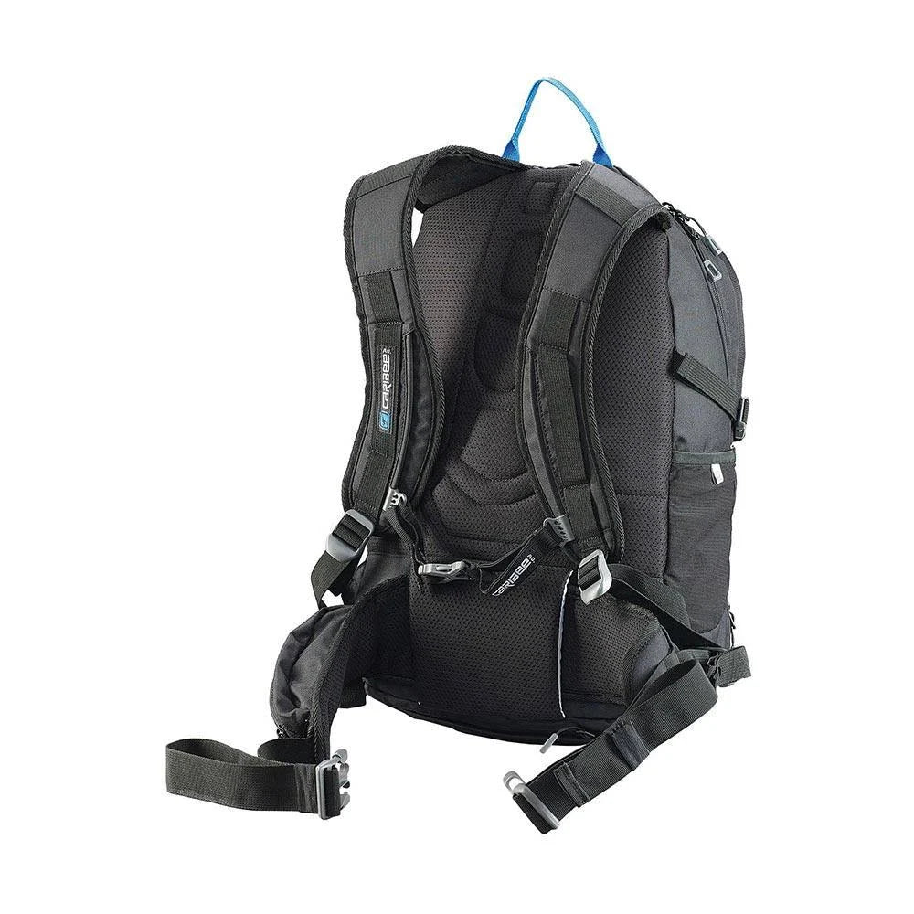 32 Liter Trek Backpack Black I15690