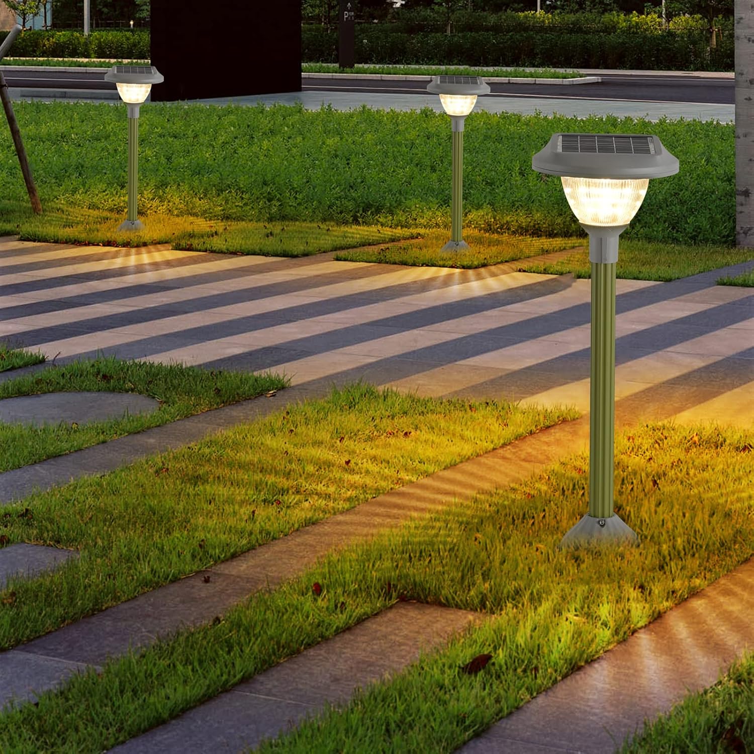 2 Packs Warm White LED Solar Lawn Lights U576